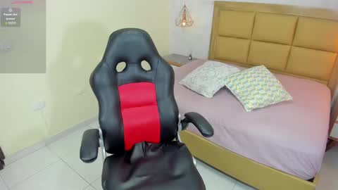 Snapshot of melissarouge chatting on 09-23-25, 07:39    online show from 09-23-25, 07:39