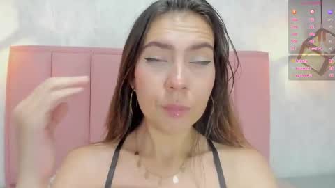 Snapshot of melissarouge chatting on 09-30-25, 12:48    online show from 09-30-25, 12:48