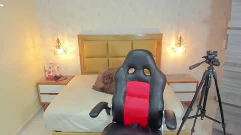    online show from 11-20-25, 07:35