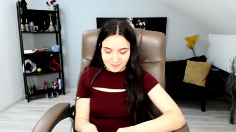 Snapshot of melissawiliam chatting on 01-23-25, 09:18 melissawiliam online show from 01-23-25, 09:18