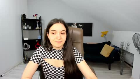 Snapshot of melissawiliam chatting on 02-04-25, 12:00 melissawiliam online show from 02-04-25, 12:00