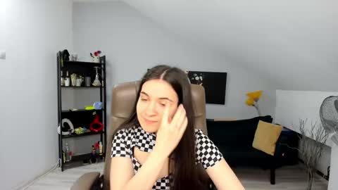 Snapshot of melissawiliam chatting on 02-11-25, 11:32 melissawiliam online show from 02-11-25, 11:32