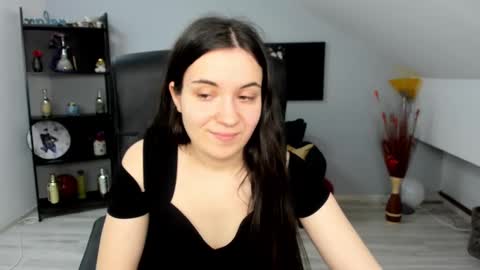 Snapshot of melissawiliam chatting on 03-05-25, 12:22 melissawiliam online show from 03-05-25, 12:22