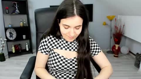 Snapshot of melissawiliam chatting on 03-10-25, 09:29 melissawiliam online show from 03-10-25, 09:29