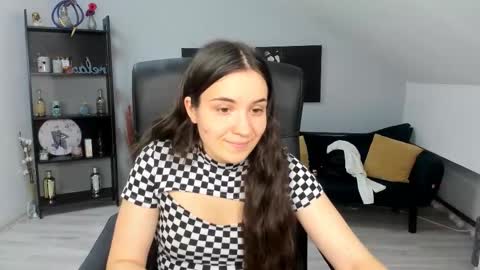 Snapshot of melissawiliam chatting on 09-16-25, 11:00 melissawiliam online show from 09-16-25, 11:00