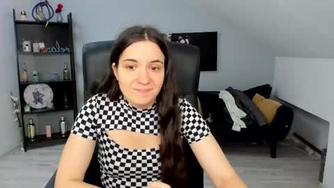 Snapshot of melissawiliam chatting on 10-07-25, 11:07 melissawiliam online show from 10-07-25, 11:07