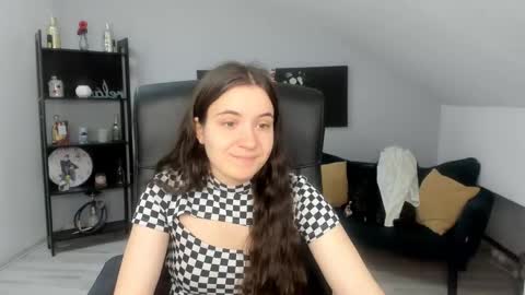 Snapshot of melissawiliam chatting on 11-18-25, 12:20 melissawiliam online show from 11-18-25, 12:20