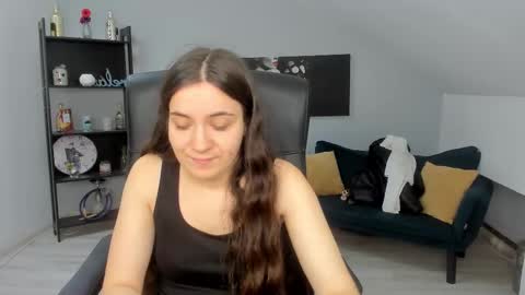 Snapshot of melissawiliam chatting on 12-01-25, 12:10 melissawiliam online show from 12-01-25, 12:10