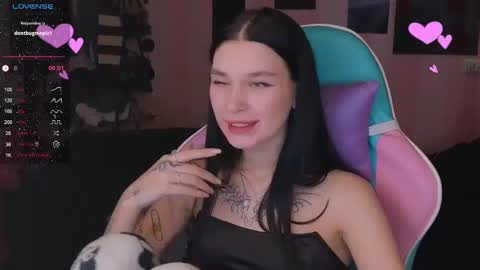 Snapshot of mella_freya chatting on 01-14-25, 08:59 Freya IM NONUDE online show from 01-14-25, 08:59