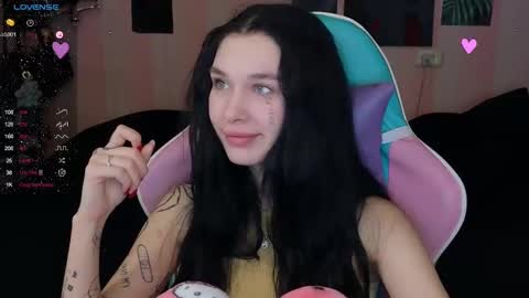 Snapshot of mella_freya chatting on 02-12-25, 09:43 Freya IM NONUDE online show from 02-12-25, 09:43