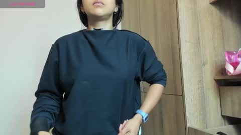 Snapshot of mellanie33 chatting on 03-12-25, 10:37 mellanie online show from 03-12-25, 10:37