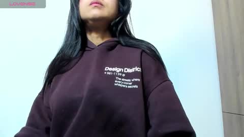 Snapshot of mellanie33 chatting on 11-22-25, 09:52 mellanie online show from 11-22-25, 09:52