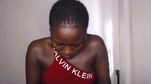 Snapshot of mellanin_pretty_ chatting on 12-16-24, 04:23 . online show from 12-16-24, 04:23