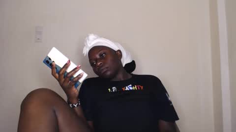 . online show from 12-18-25, 06:08