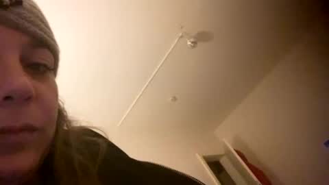 Snapshot of melli23 chatting on 12-14-24, 07:57 Melli online show from 12-14-24, 07:57