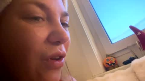 Snapshot of melli23 chatting on 12-25-24, 07:03 Melli online show from 12-25-24, 07:03