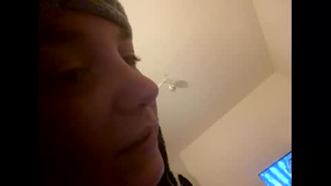 Snapshot of melli23 chatting on 12-29-24, 12:52 Melli online show from 12-29-24, 12:52