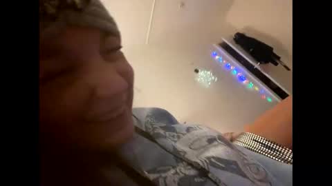 Snapshot of melli23 chatting on 01-01-25, 07:21 Melli online show from 01-01-25, 07:21