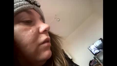 Snapshot of melli23 chatting on 01-04-25, 12:16 Melli online show from 01-04-25, 12:16