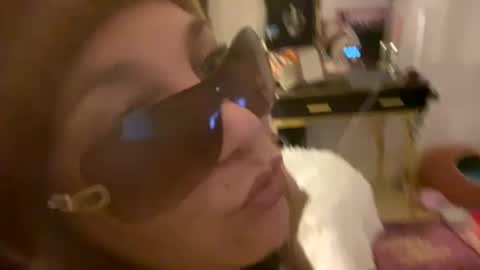 Snapshot of melli23 chatting on 01-07-25, 07:49 Melli online show from 01-07-25, 07:49