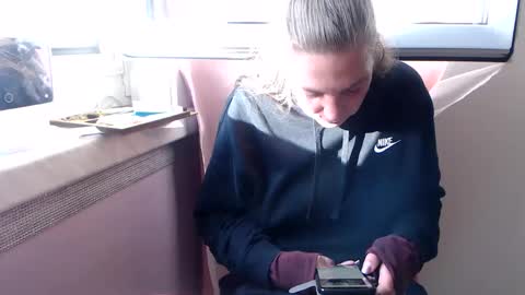 Snapshot of melli23 chatting on 10-02-25, 03:08 Melli online show from 10-02-25, 03:08