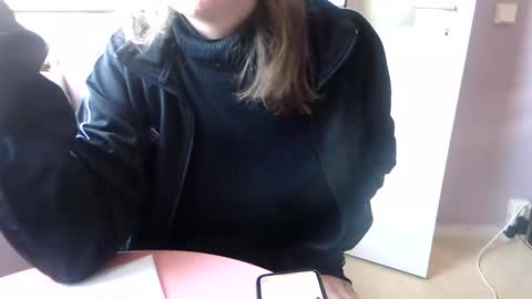 Snapshot of melli23 chatting on 10-13-25, 01:11 Melli online show from 10-13-25, 01:11
