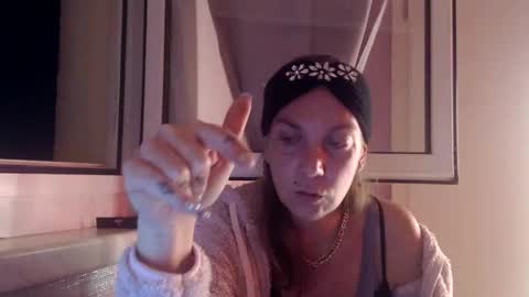 Snapshot of melli23 chatting on 10-23-25, 07:56 Melli online show from 10-23-25, 07:56
