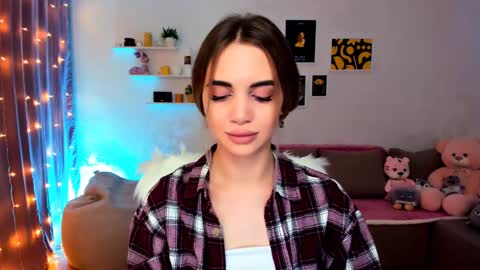 Snapshot of mellifluoustess chatting on 12-22-24, 09:20 Tessa online show from 12-22-24, 09:20