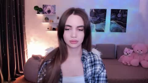 Snapshot of mellifluoustess chatting on 10-21-25, 03:18 Tessa online show from 10-21-25, 03:18