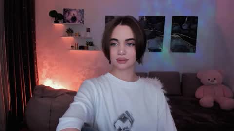 Snapshot of mellifluoustess chatting on 11-20-25, 09:03 Tessa online show from 11-20-25, 09:03