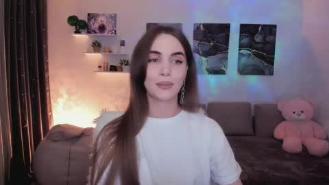 Snapshot of mellifluoustess chatting on 11-21-25, 10:19 Tessa online show from 11-21-25, 10:19