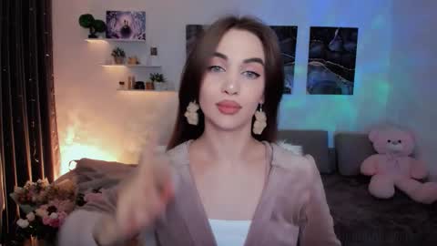 Tessa online show from 12-16-25, 09:53