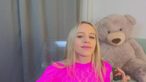 Snapshot of mellisakim chatting on 11-21-25, 07:56 Mellisa online show from 11-21-25, 07:56