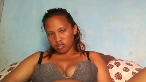 mellissa online show from 02-08-25, 01:22