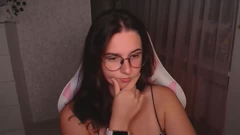 Snapshot of mellonmayre chatting on 09-23-25, 08:45 mellonmayre online show from 09-23-25, 08:45