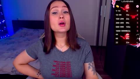 Snapshot of mellovell chatting on 11-09-25, 08:18 Mel online show from 11-09-25, 08:18