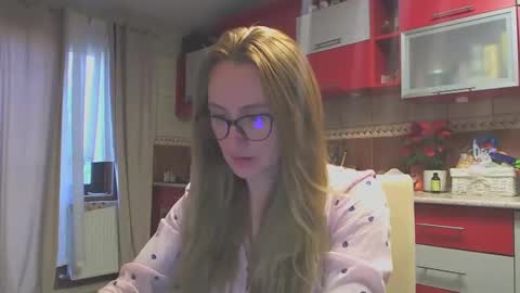 Melly online show from 01-20-25, 08:19