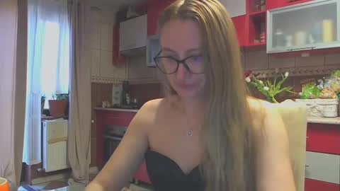 Melly online show from 03-03-25, 07:54