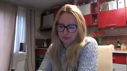 Melly online show from 04-21-26, 06:52