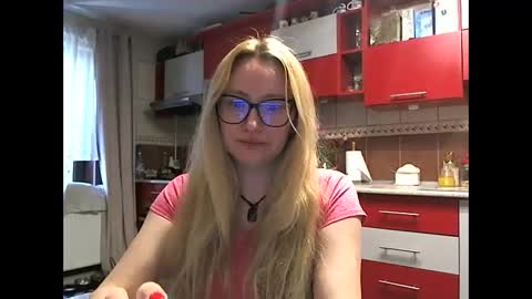 Melly online show from 04-28-26, 06:51