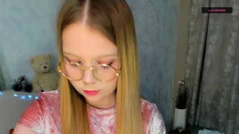 MelMooon online show from 01-09-25, 05:43