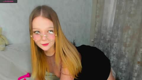 MelMooon online show from 01-30-25, 12:16