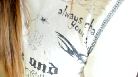 MelMooon online show from 10-04-25, 06:39