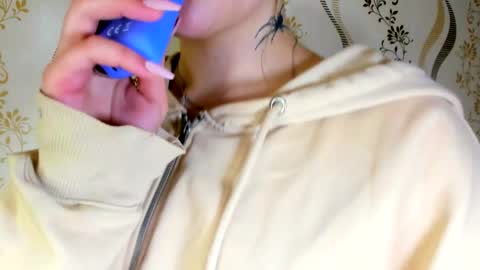 MelMooon online show from 10-14-25, 01:56