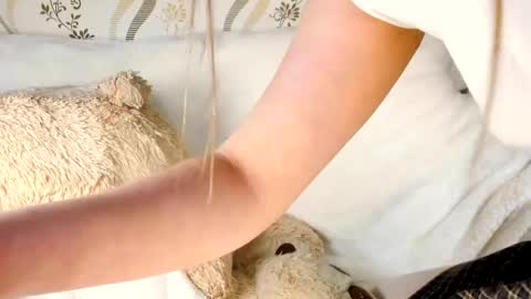 MelMooon online show from 05-01-26, 04:55
