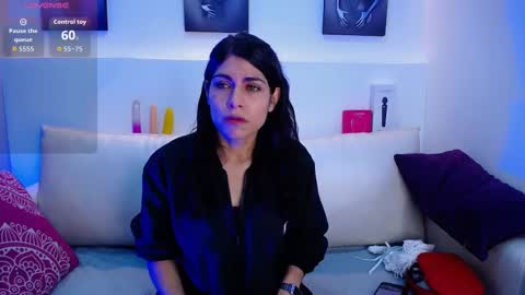 Snapshot of melodiroux_ chatting on 09-18-25, 01:02 Melodi online show from 09-18-25, 01:02