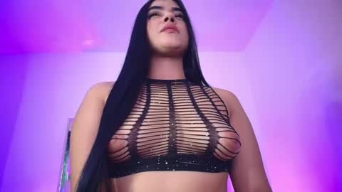 Snapshot of melody__77 chatting on 06-09-26, 04:13 online show from 06-09-26, 04:13