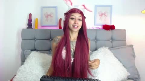 Snapshot of melody_harper_ chatting on 04-13-26, 02:00 M E L O D Y online show from 04-13-26, 02:00