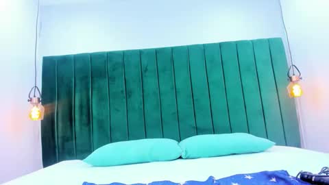 melody_kener online show from 12-22-25, 08:50