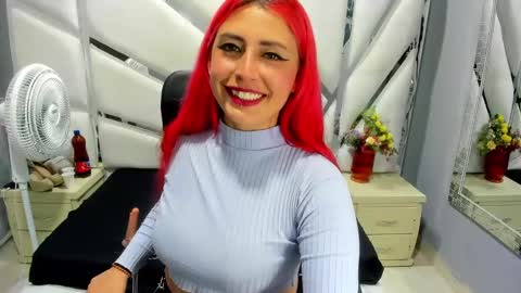 Snapshot of melody_klum chatting on 12-17-24, 03:06 Melody online show from 12-17-24, 03:06